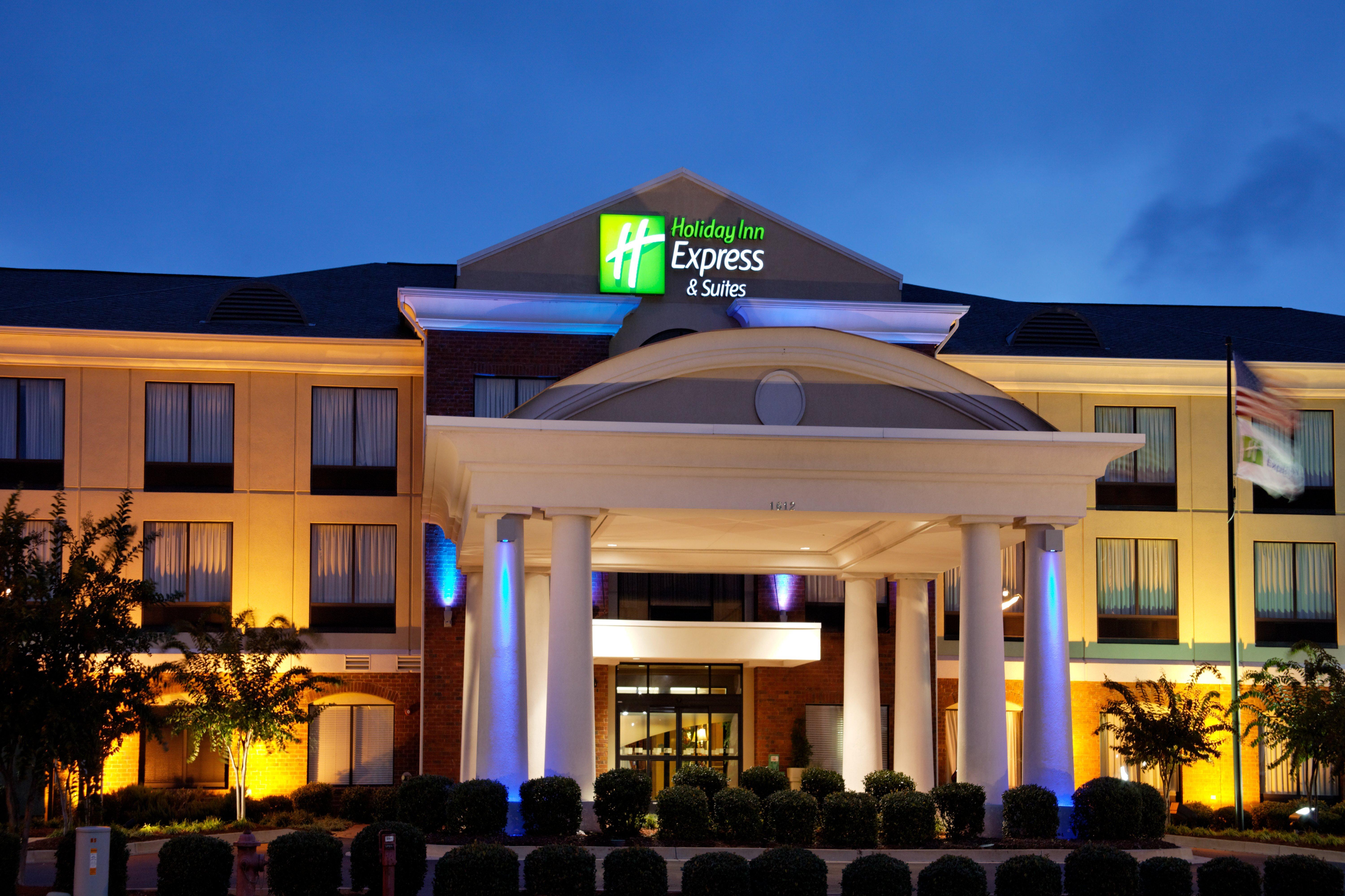 Holiday Inn Express & Suites Tupelo By Ihg Exterior photo