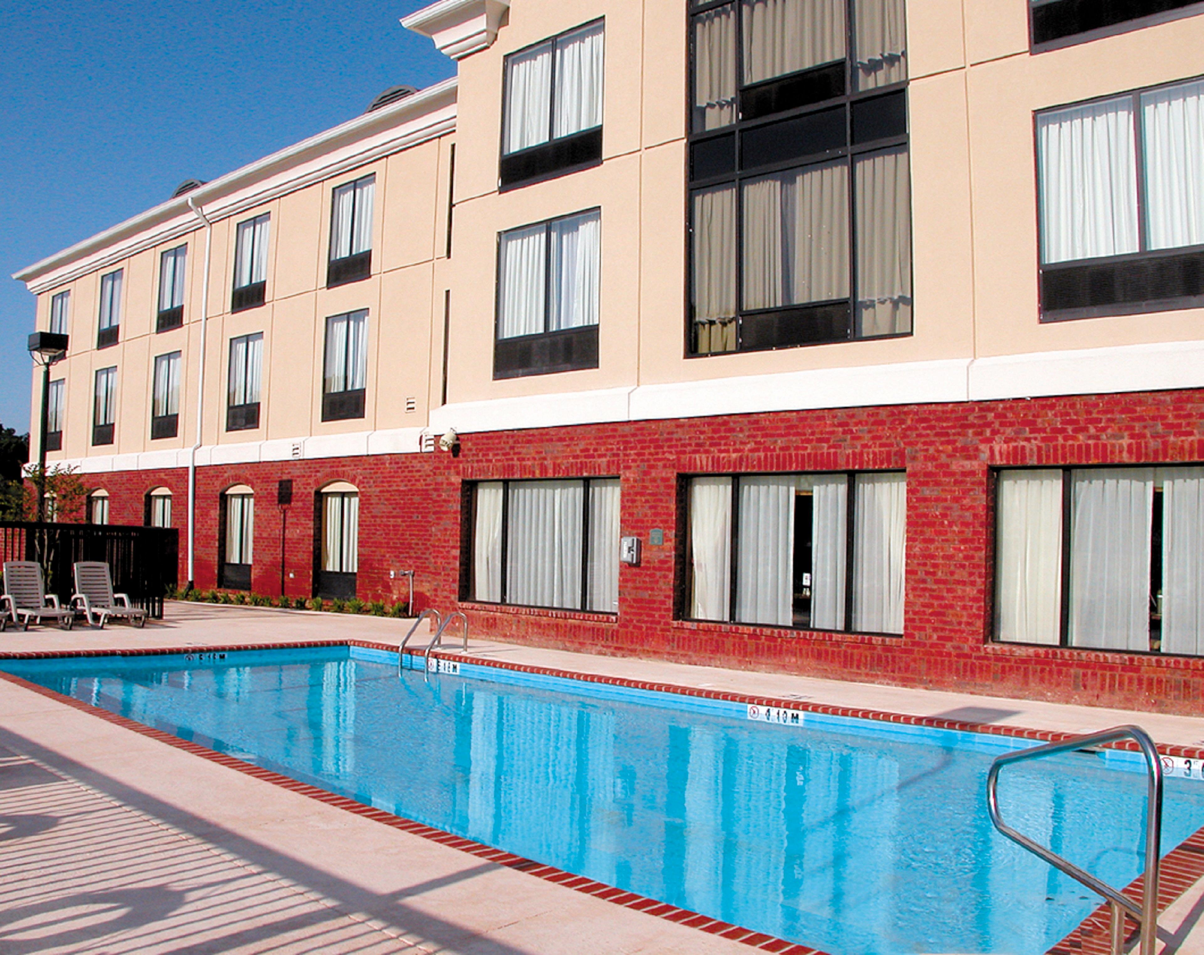 Holiday Inn Express & Suites Tupelo By Ihg Exterior photo