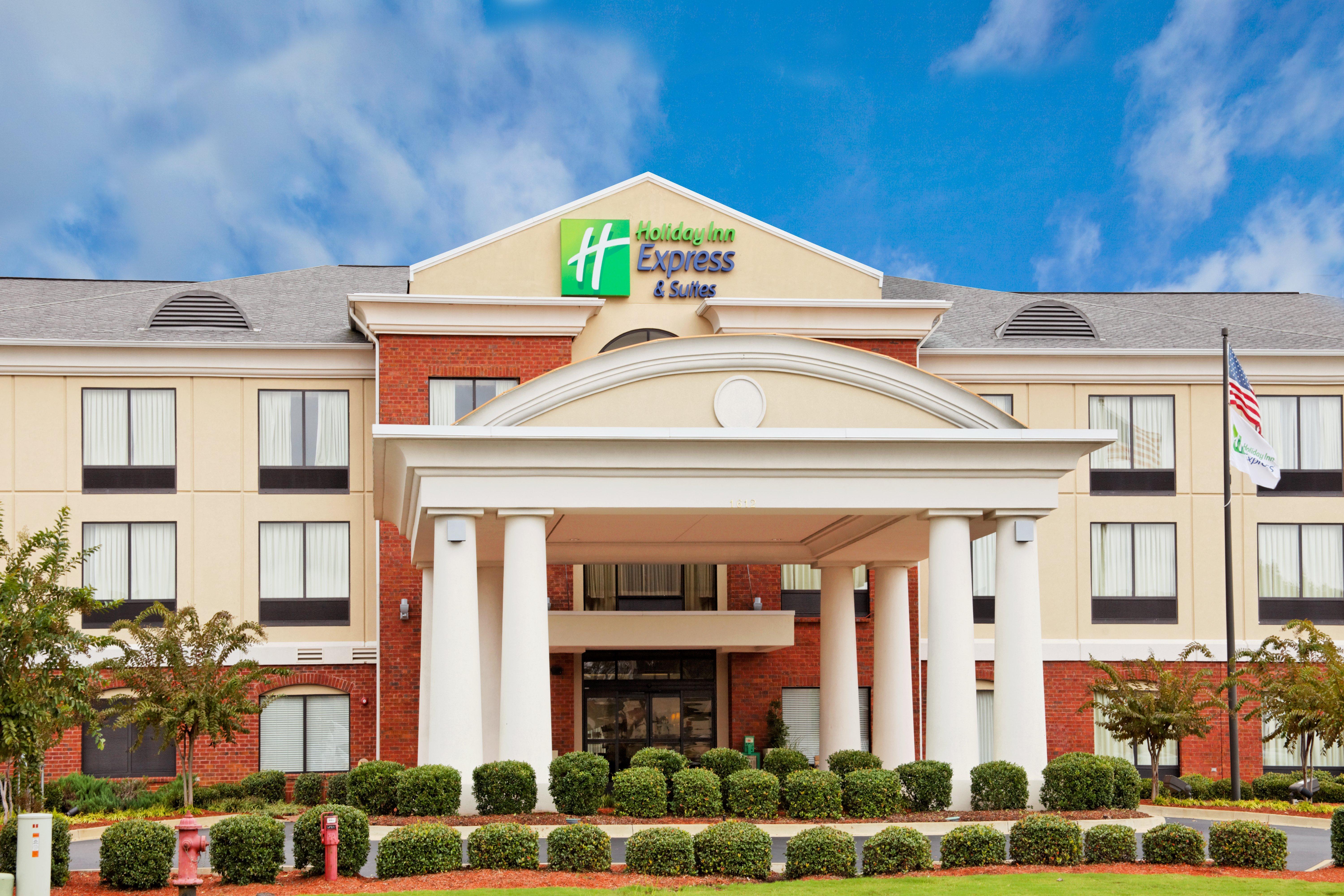 Holiday Inn Express & Suites Tupelo By Ihg Exterior photo