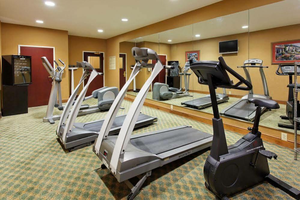 Holiday Inn Express & Suites Tupelo By Ihg Facilities photo